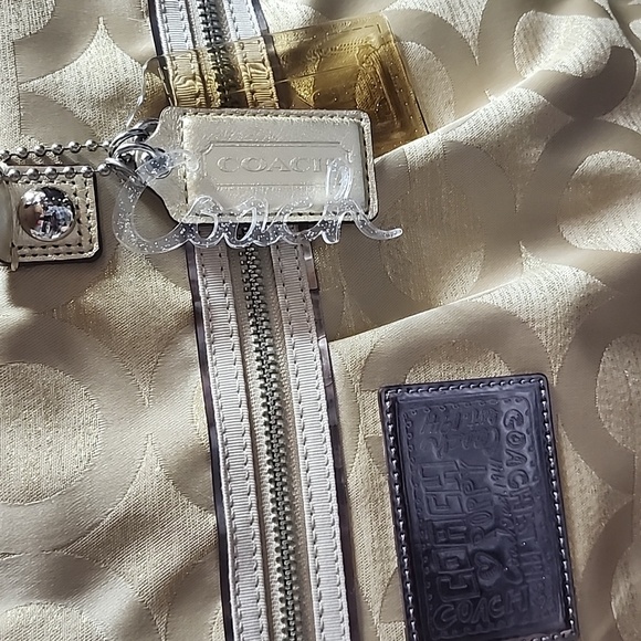 Coach Golden Poppy shoulder bag W/ 3 Original Tags ♡ EUC♡ - Picture 11 of 16